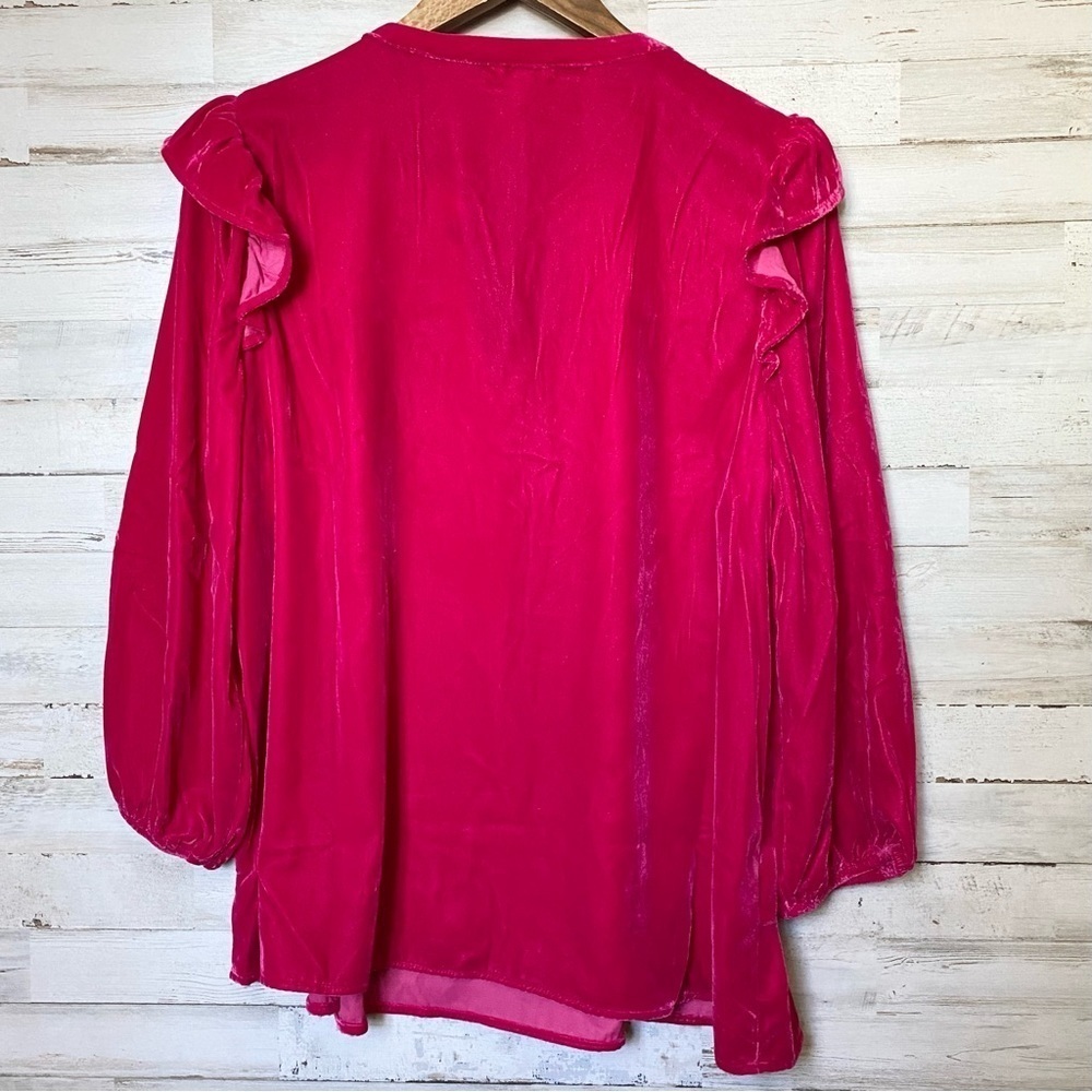 NWOT Velvet Ruffled Top Size Large - Picture 3 of 5